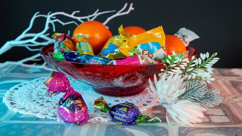 Đăng Ký b52banca88 Nhận Thưởng 2026 | sweets,  candies,  heals,  dessert,  chocolate candies,  fruit,  tangerines,  snacks,  vases,  glass,  crystal,  crystal candy bowls,  tablecloth,  tableware,  holiday dishes,  red crystal,  baccarat,  ussr,  the product